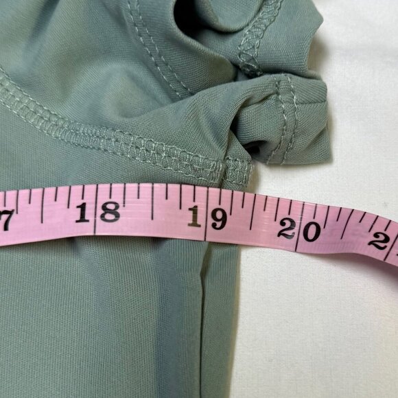 Eddie Bauer Women’s Graphic Performance T-Shirt Green Size Medium EUC - Picture 8 of 10